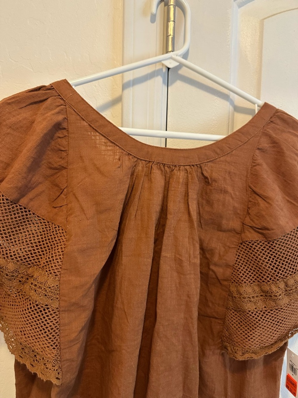 Ladies Old Navy rust colored blouse with lace accents size Medium NWT - Picture 7 of 15